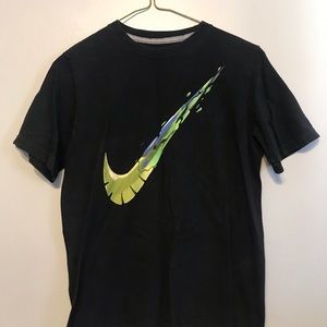 Boys Nike tee